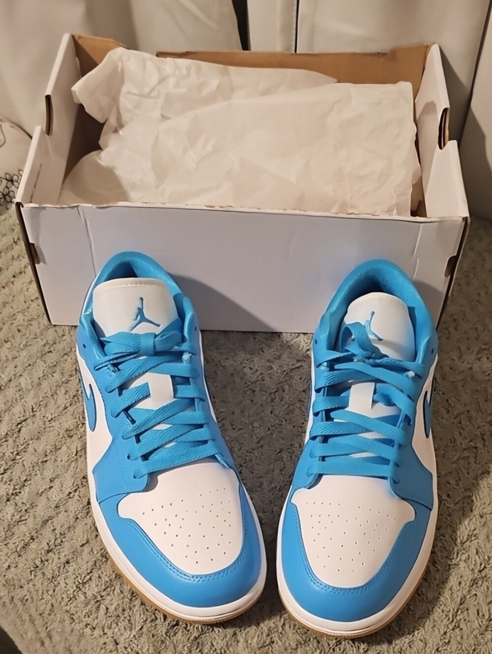 NIB! Women's Nike Air Jordan 1 Low Sneakers - Size 9